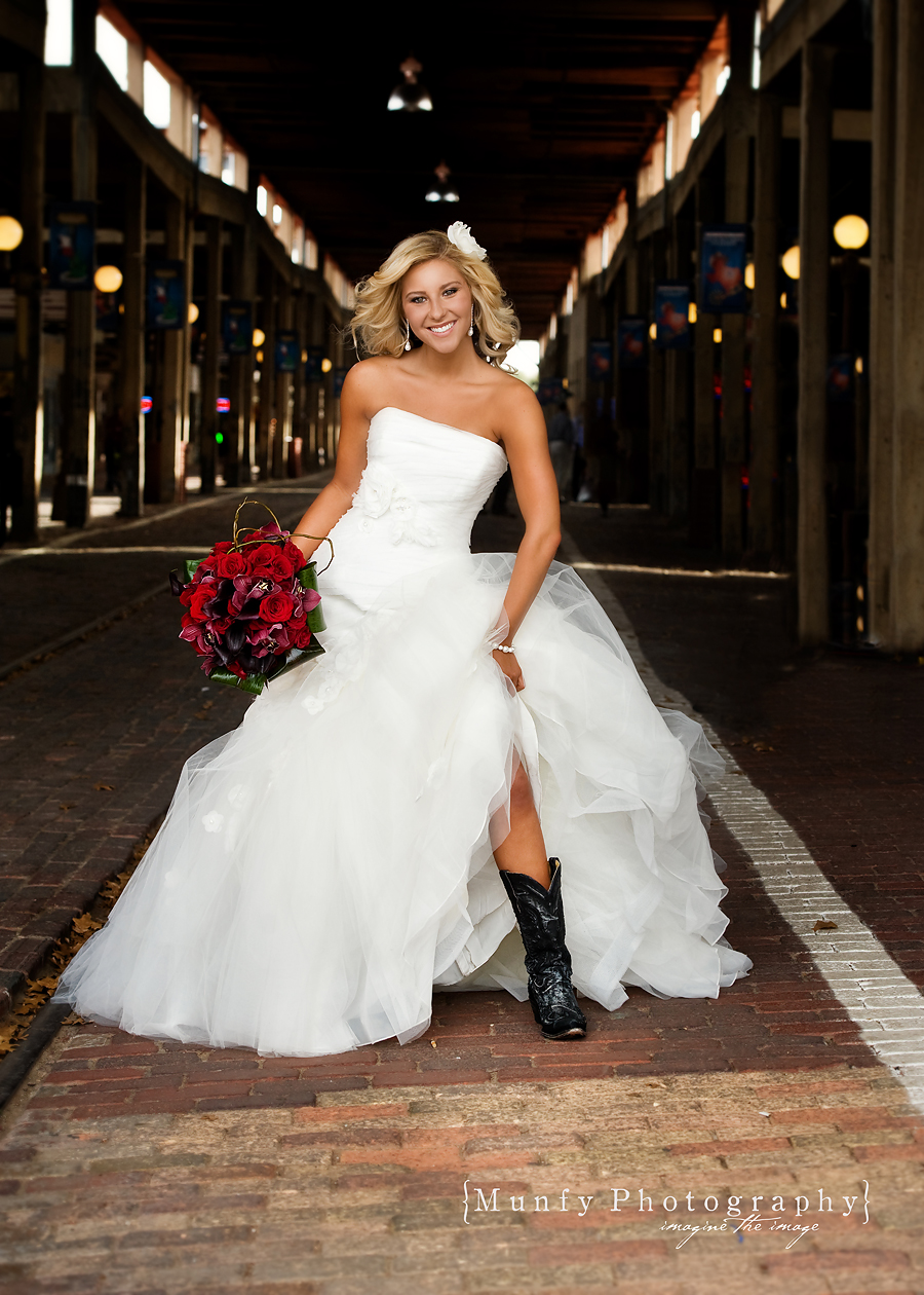 Fleur De Lis Bridal Shoot